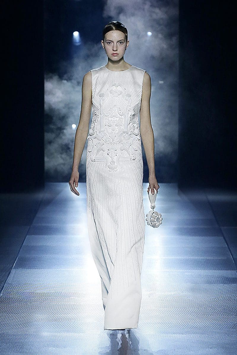 Fendi Couture Printemps Été 2022 par RUNWAY MAGAZINE