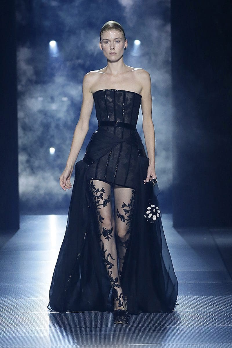 Fendi Couture Printemps Été 2022 par RUNWAY MAGAZINE