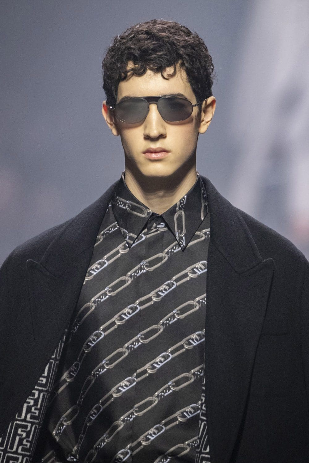 Fendi Herbst Winter 2022-2023 Nahaufnahme von RUNWAY MAGAZIN