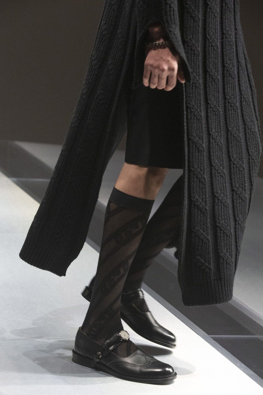 Fendi Herbst Winter 2022-2023 Nahaufnahme von RUNWAY MAGAZIN