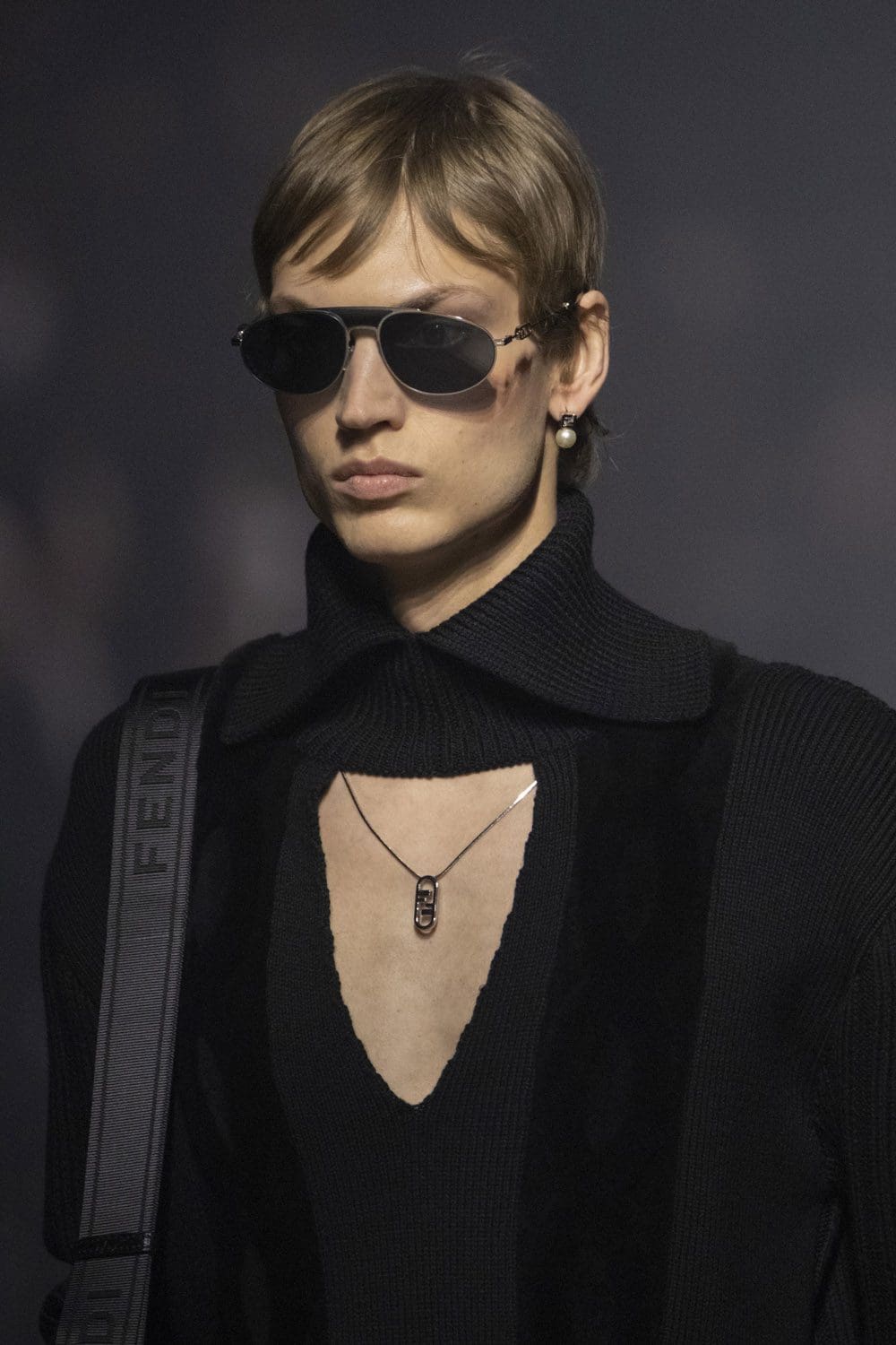Fendi Herbst Winter 2022-2023 Nahaufnahme von RUNWAY MAGAZIN
