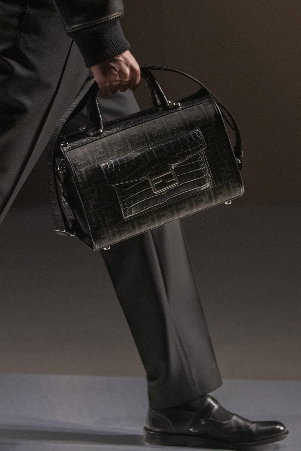 Fendi Herbst Winter 2022-2023 Nahaufnahme von RUNWAY MAGAZIN