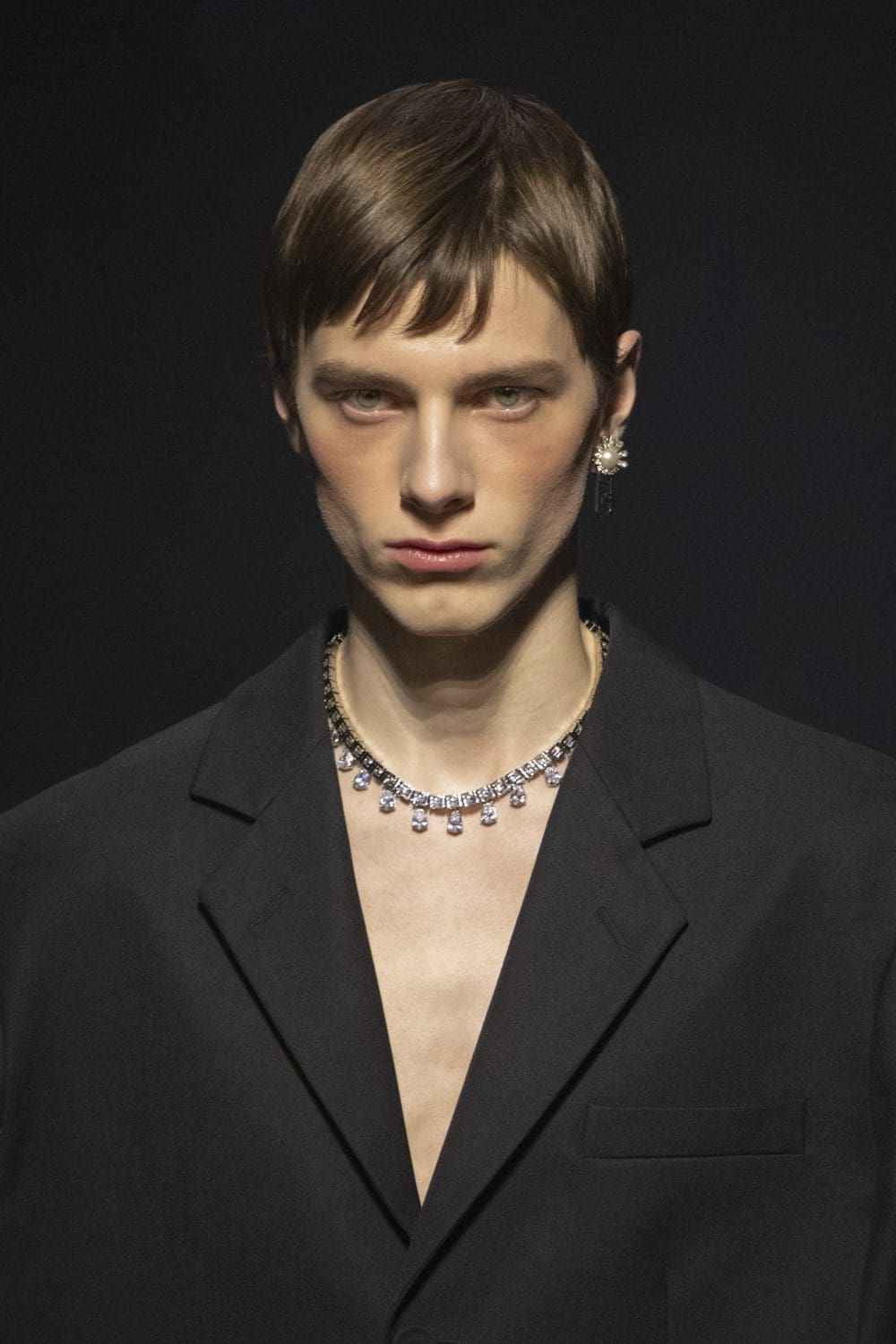 Fendi Herbst Winter 2022-2023 Nahaufnahme von RUNWAY MAGAZIN