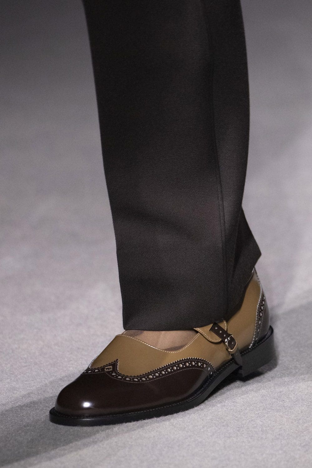 Fendi Herbst Winter 2022-2023 Nahaufnahme von RUNWAY MAGAZIN