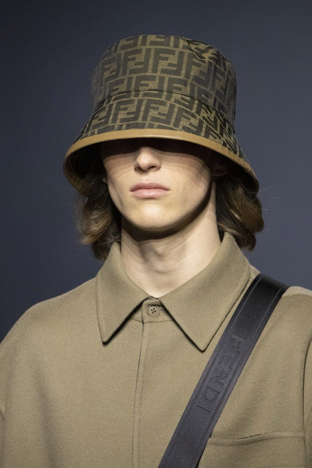 Fendi Herbst Winter 2022-2023 Nahaufnahme von RUNWAY MAGAZIN