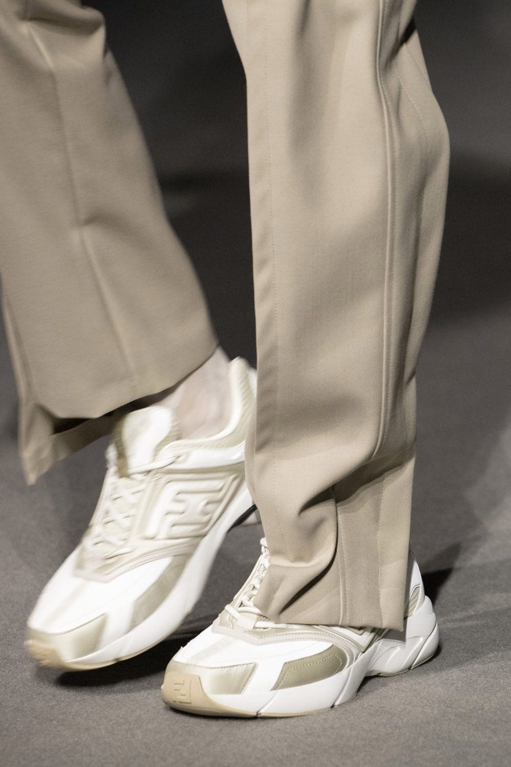 Fendi Herbst Winter 2022-2023 Nahaufnahme von RUNWAY MAGAZIN