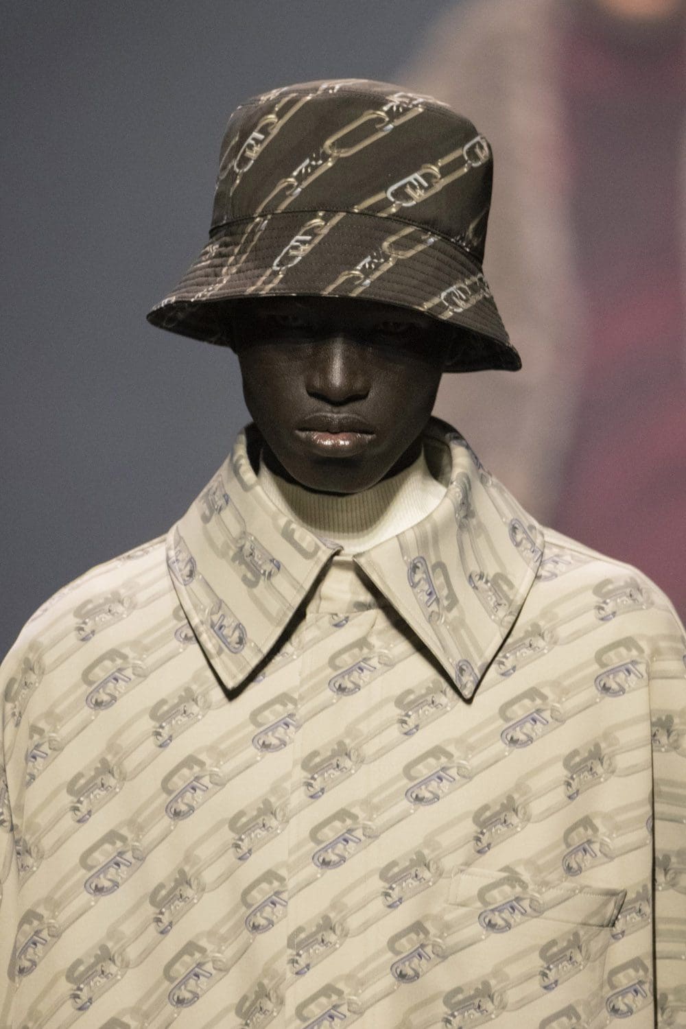 Fendi Herbst Winter 2022-2023 Nahaufnahme von RUNWAY MAGAZIN