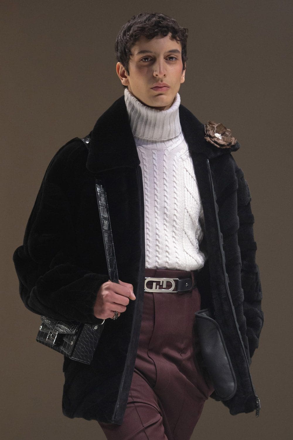 Fendi Herbst Winter 2022-2023 Nahaufnahme von RUNWAY MAGAZIN