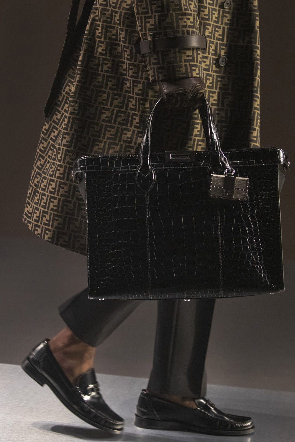 Fendi Herbst Winter 2022-2023 Nahaufnahme von RUNWAY MAGAZIN