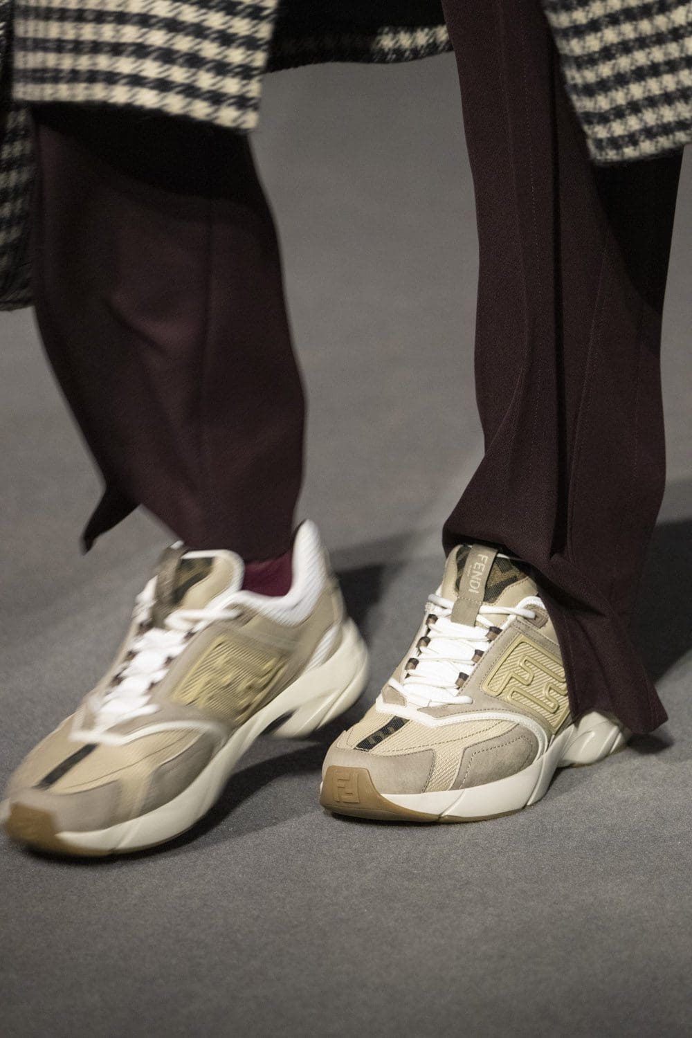 Fendi Herbst Winter 2022-2023 Nahaufnahme von RUNWAY MAGAZIN