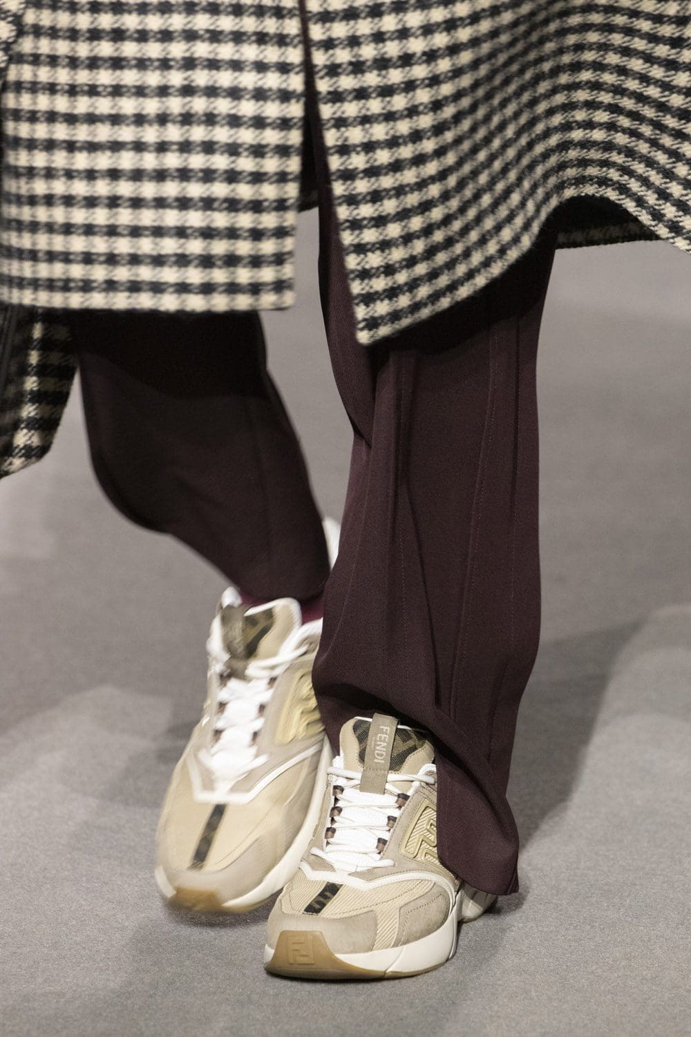 Fendi Herbst Winter 2022-2023 Nahaufnahme von RUNWAY MAGAZIN