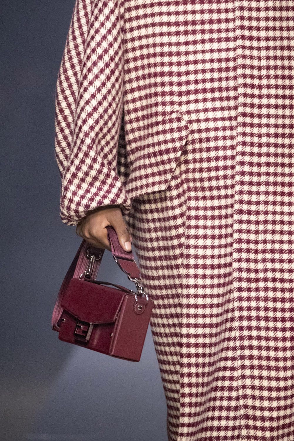 Fendi Herbst Winter 2022-2023 Nahaufnahme von RUNWAY MAGAZIN