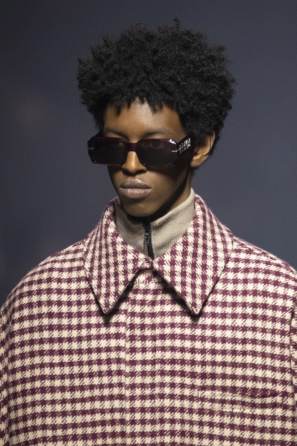 Fendi Herbst Winter 2022-2023 Nahaufnahme von RUNWAY MAGAZIN