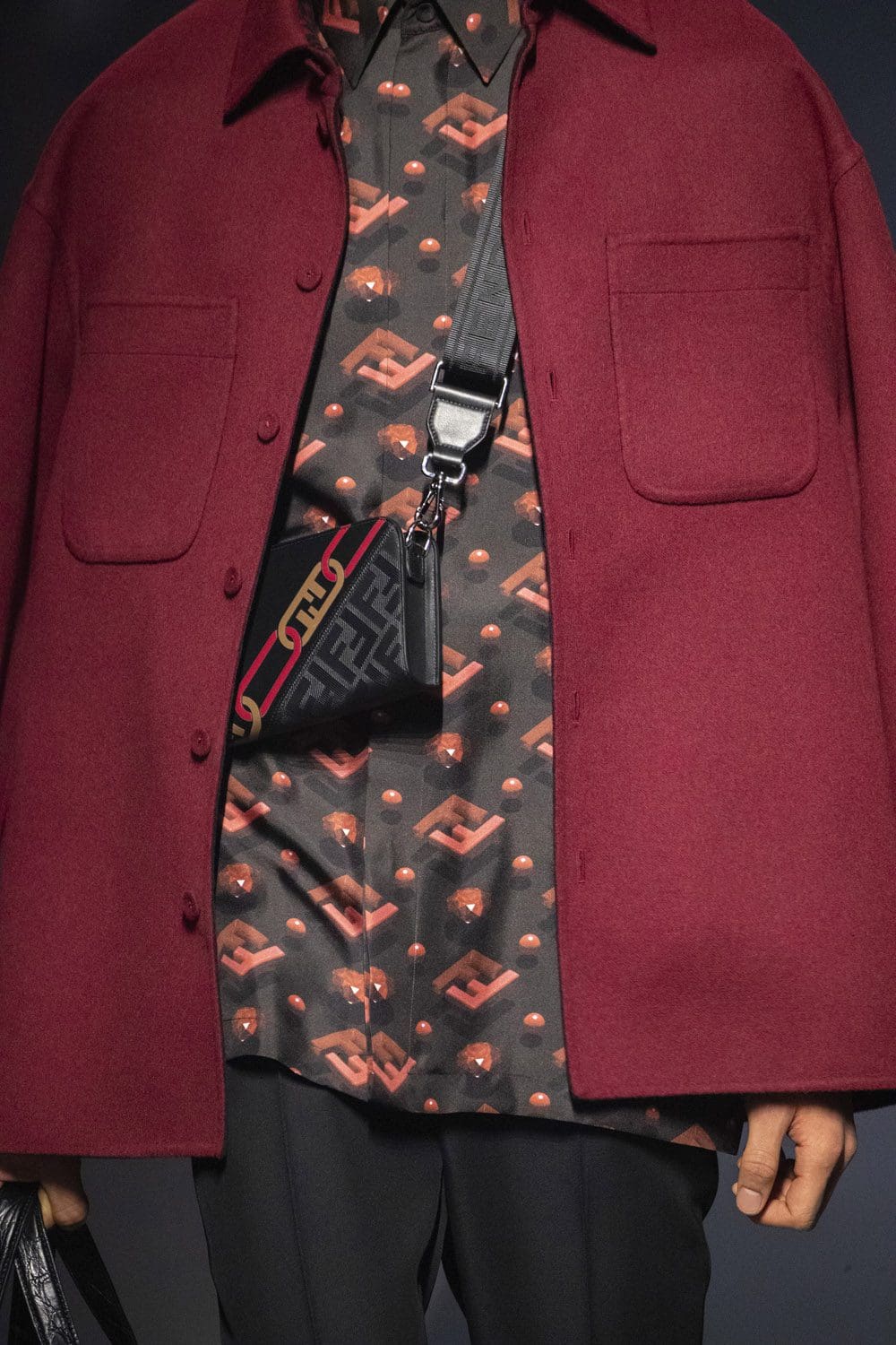 Fendi Herbst Winter 2022-2023 Nahaufnahme von RUNWAY MAGAZIN