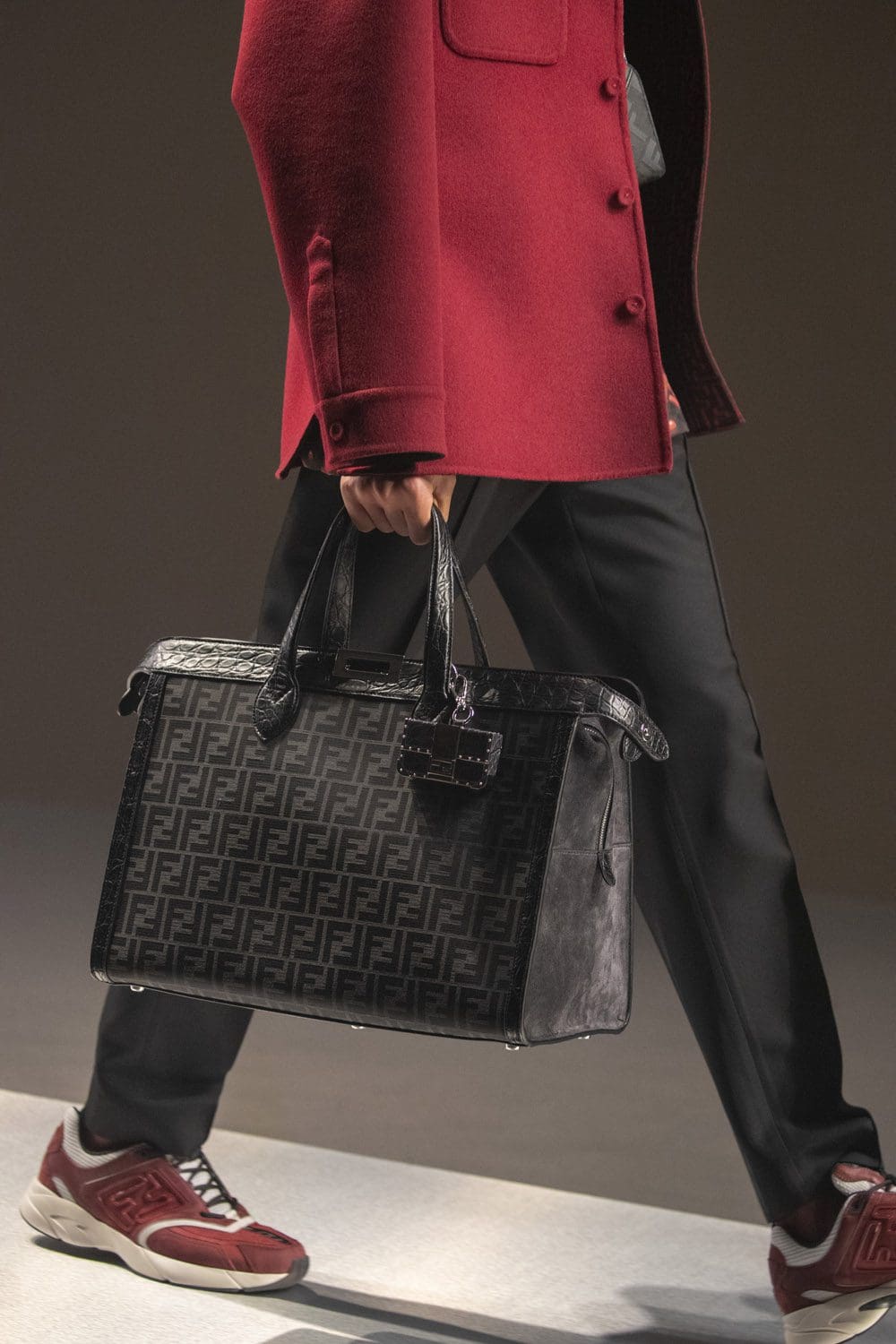 Fendi Herbst Winter 2022-2023 Nahaufnahme von RUNWAY MAGAZIN