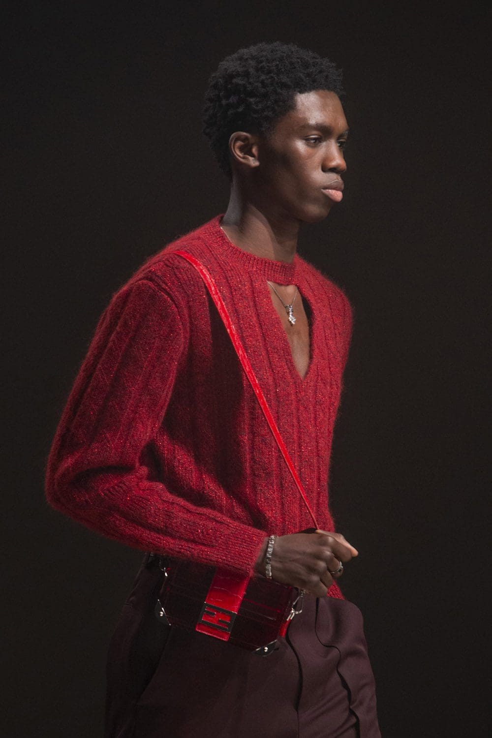 Fendi Herbst Winter 2022-2023 Nahaufnahme von RUNWAY MAGAZIN