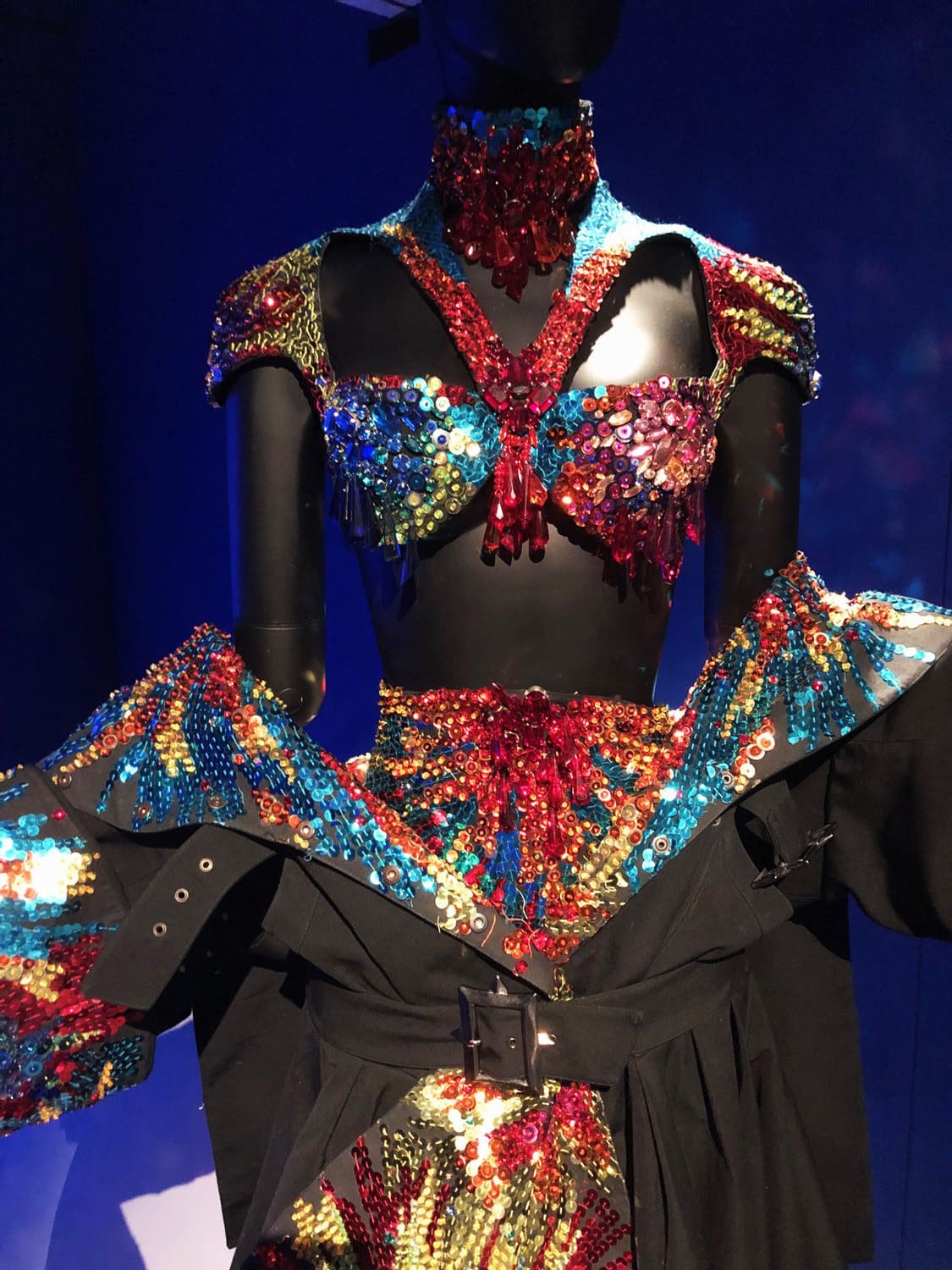 Thierry Mugler Couturissime – expo à Paris par RUNWAY MAGAZINE