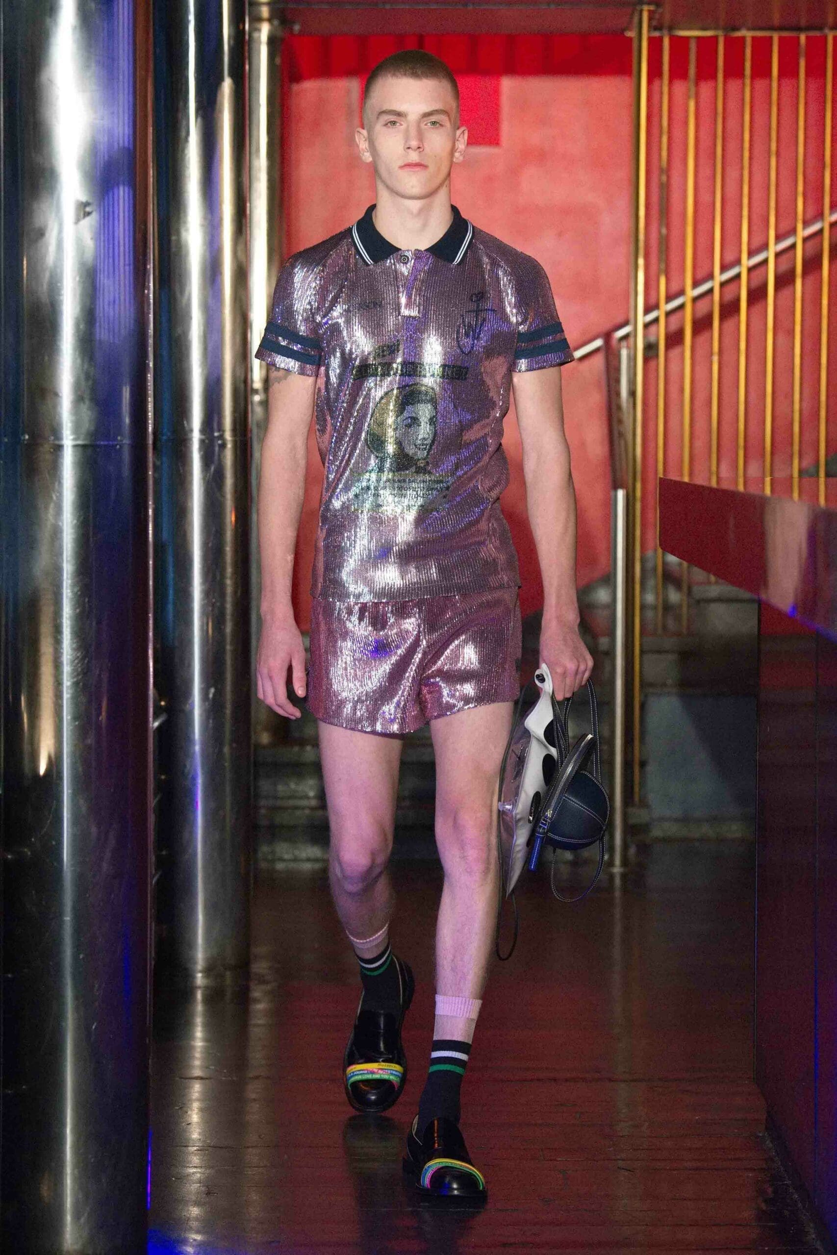 JW Anderson Fall Winter 2022-2023 by RUNWAY MAGAZINE
