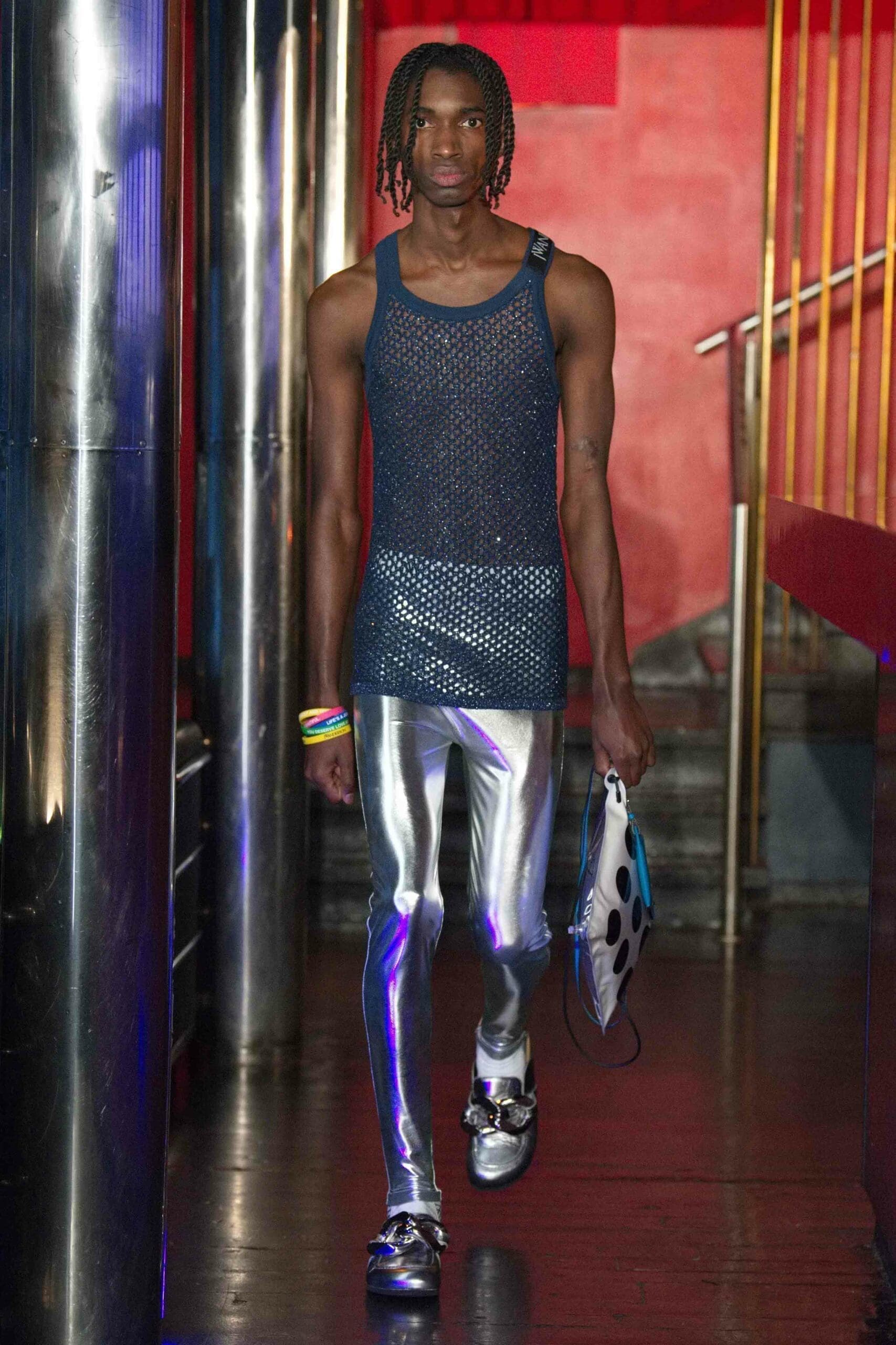 JW Anderson Fall Winter 2022-2023 by RUNWAY MAGAZINE