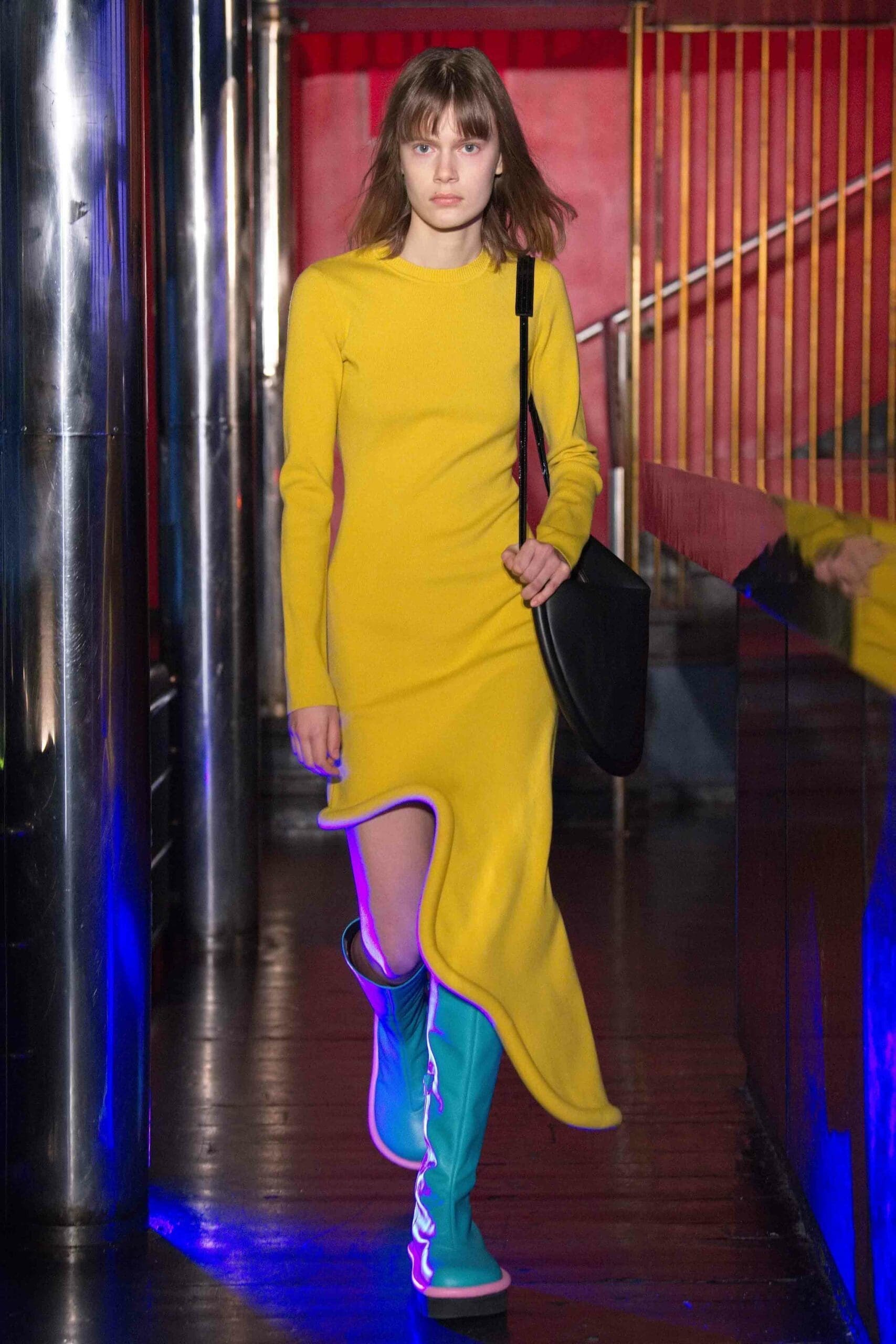 JW Anderson Fall Winter 2022-2023 by RUNWAY MAGAZINE