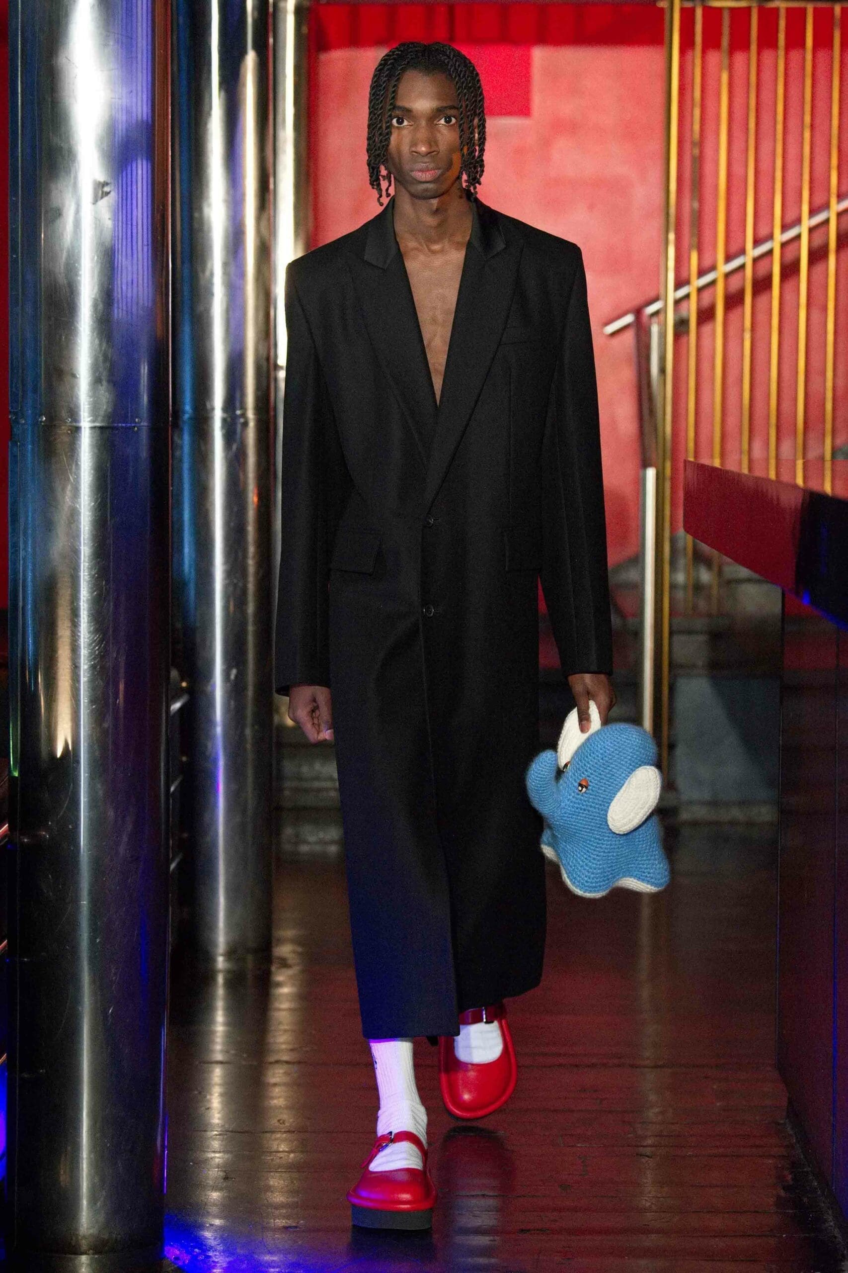 JW Anderson Fall Winter 2022-2023 by RUNWAY MAGAZINE