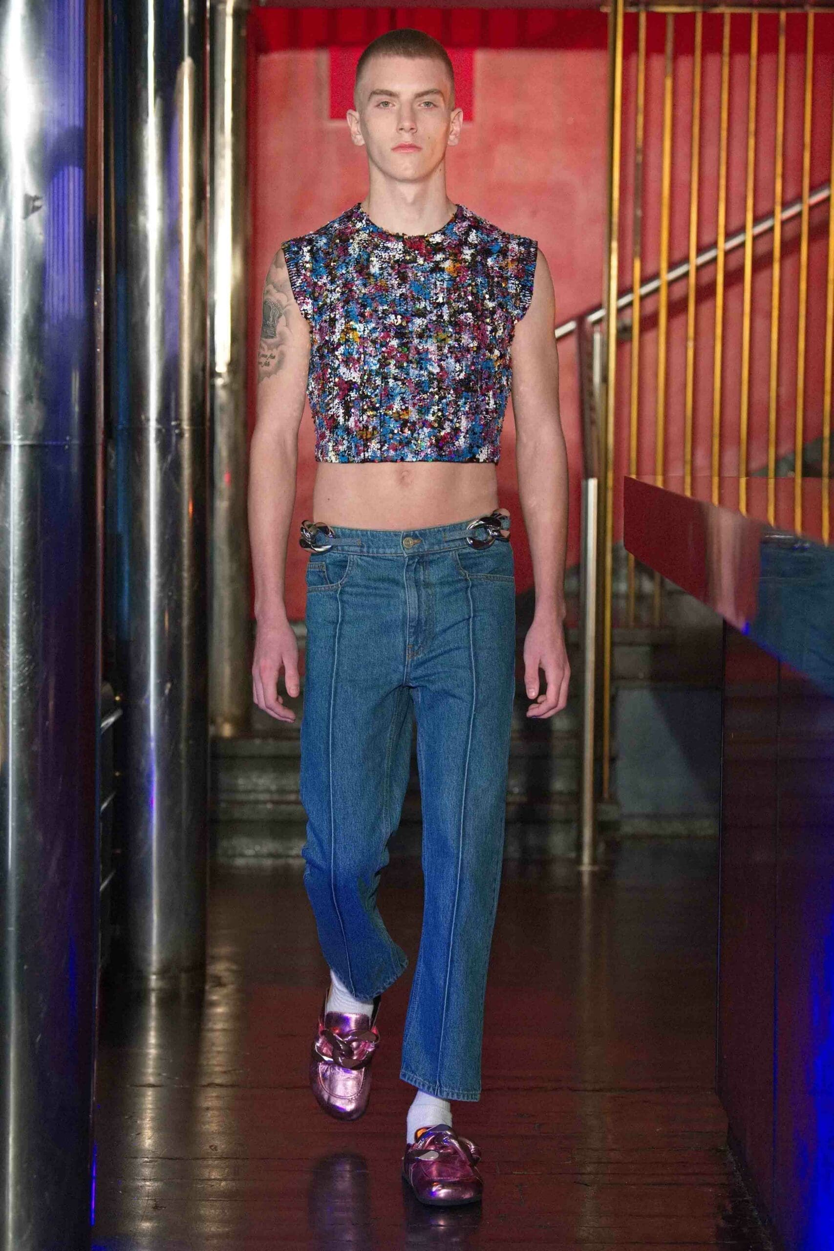 JW Anderson Fall Winter 2022-2023 by RUNWAY MAGAZINE