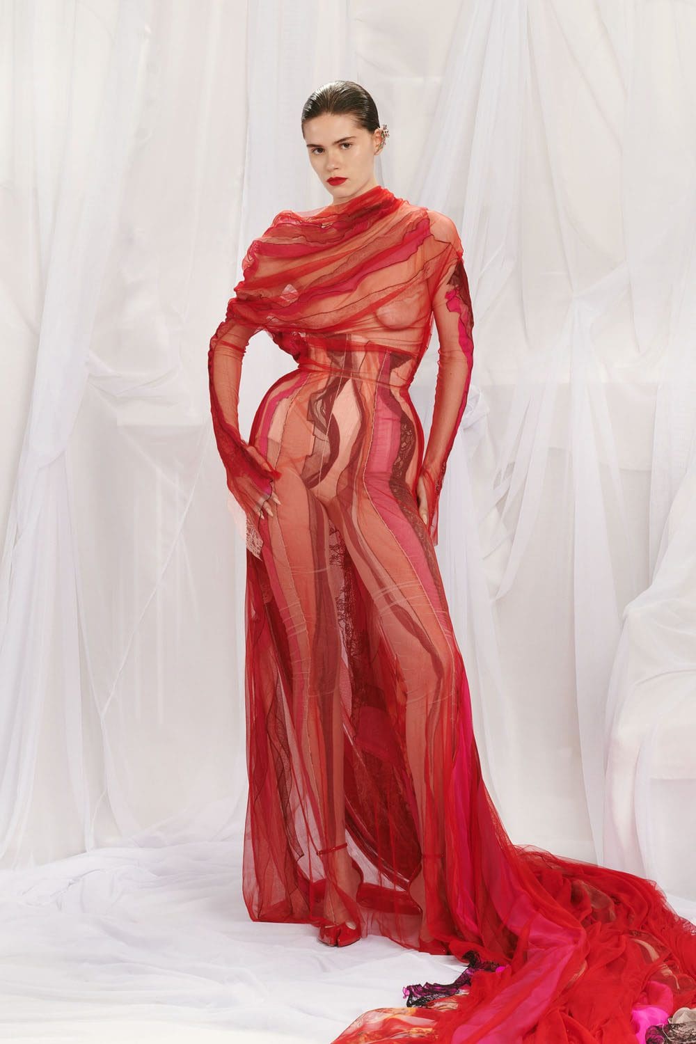 Jean Paul Gaultier Couture Printemps Été 2022 par RUNWAY MAGAZINE