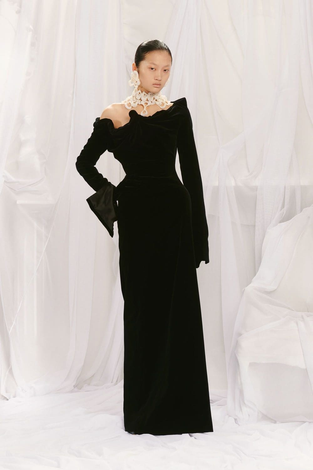 Jean Paul Gaultier Couture Printemps Été 2022 par RUNWAY MAGAZINE
