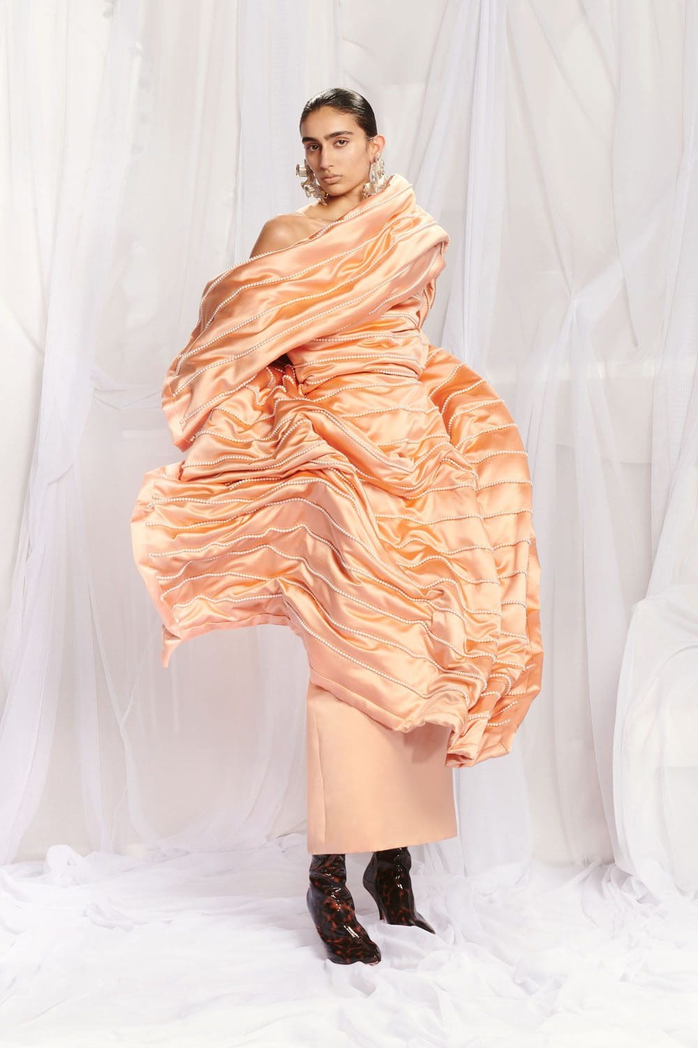 Jean Paul Gaultier Couture Printemps Été 2022 par RUNWAY MAGAZINE