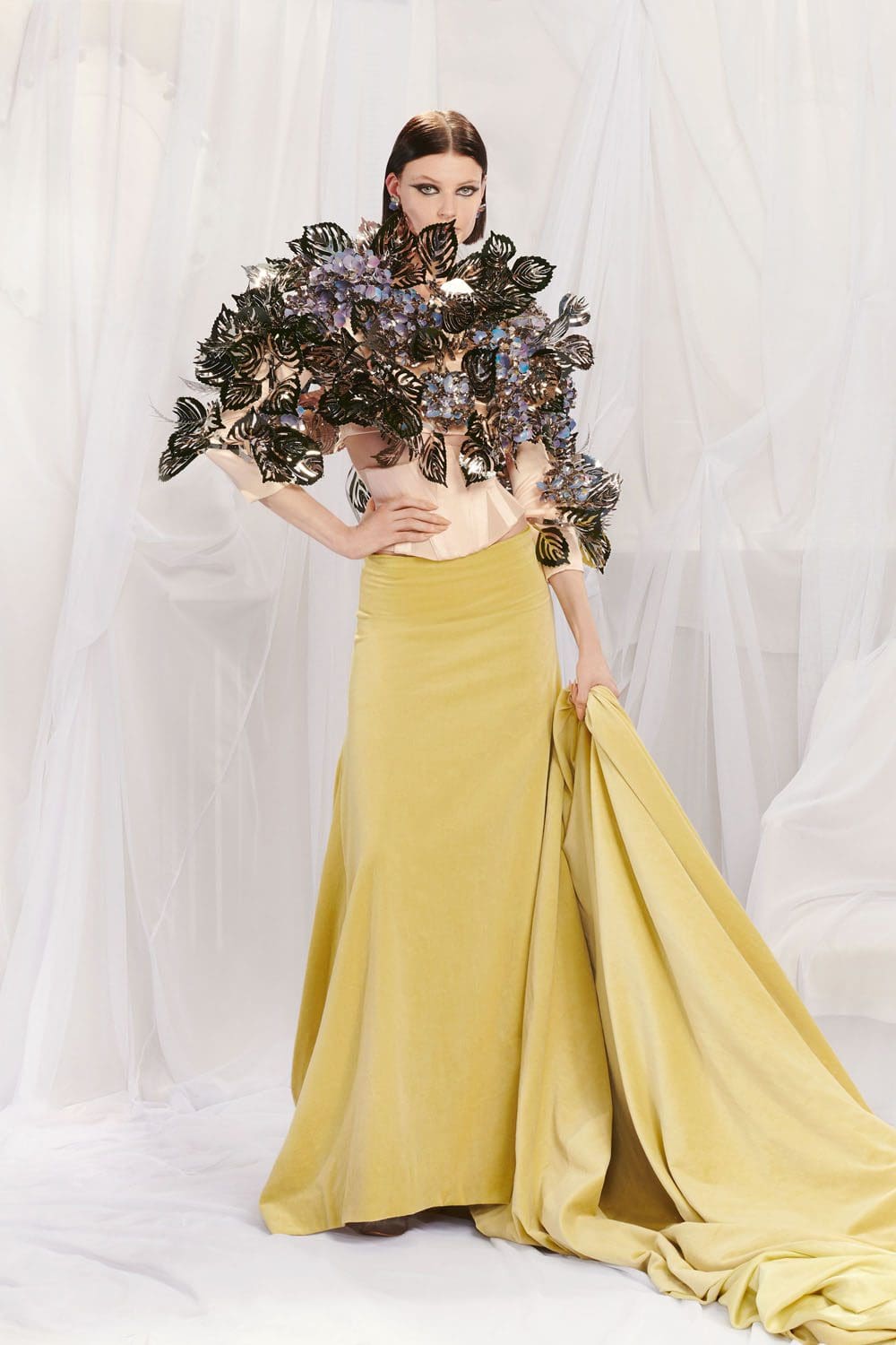 Jean Paul Gaultier Couture Printemps Été 2022 par RUNWAY MAGAZINE