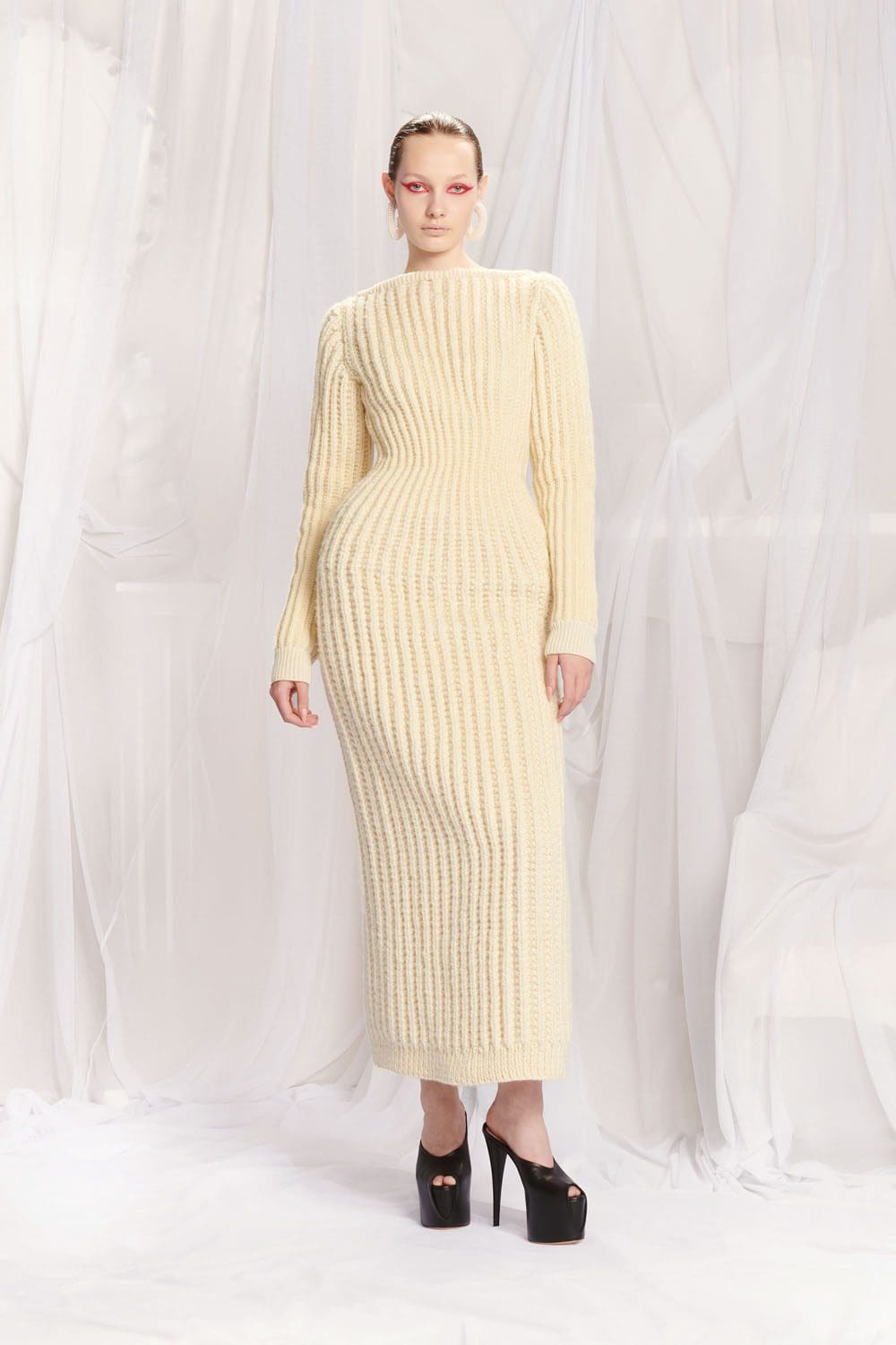 Jean Paul Gaultier Couture Printemps Été 2022 par RUNWAY MAGAZINE