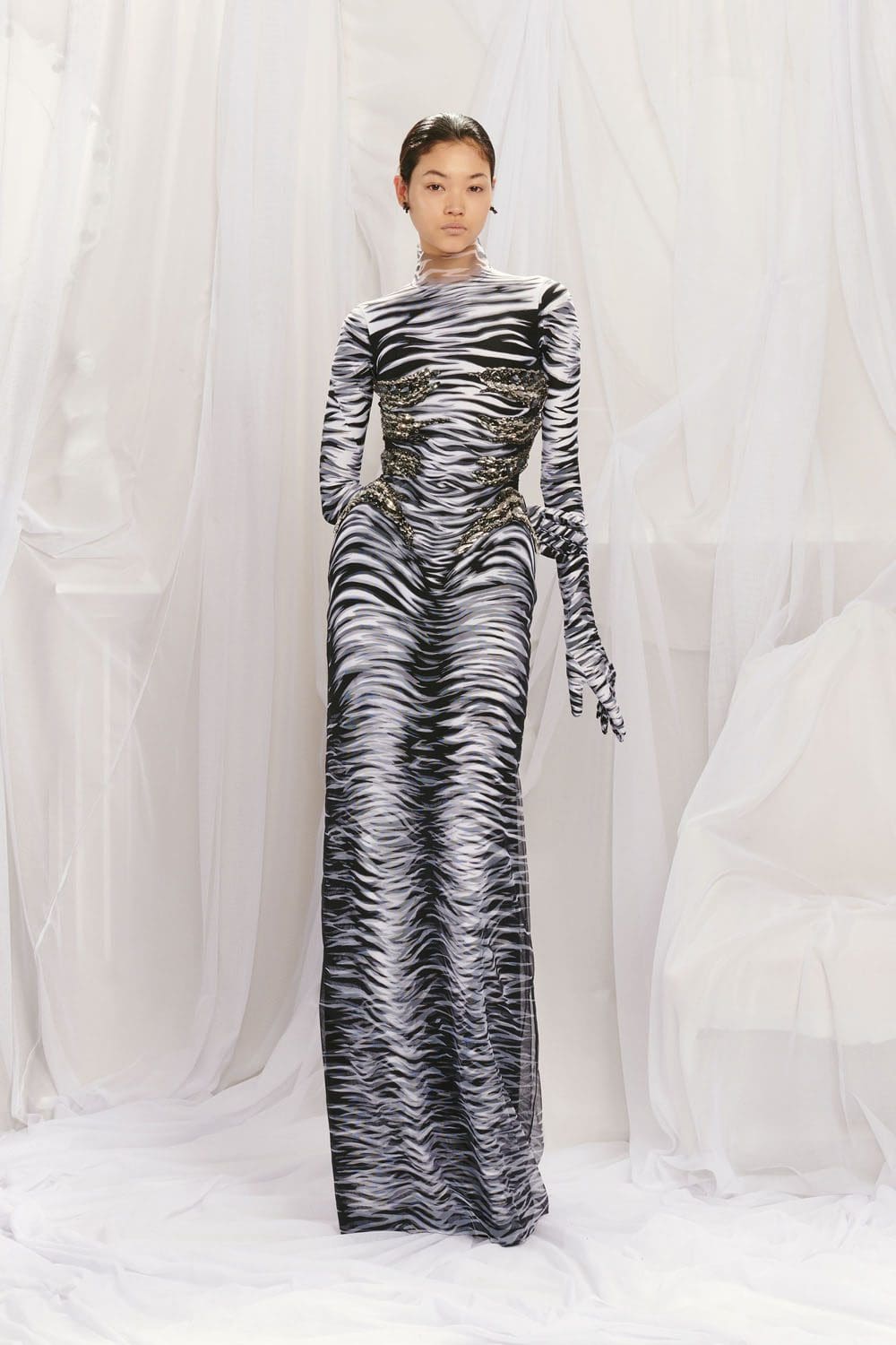 Jean Paul Gaultier Couture Printemps Été 2022 par RUNWAY MAGAZINE