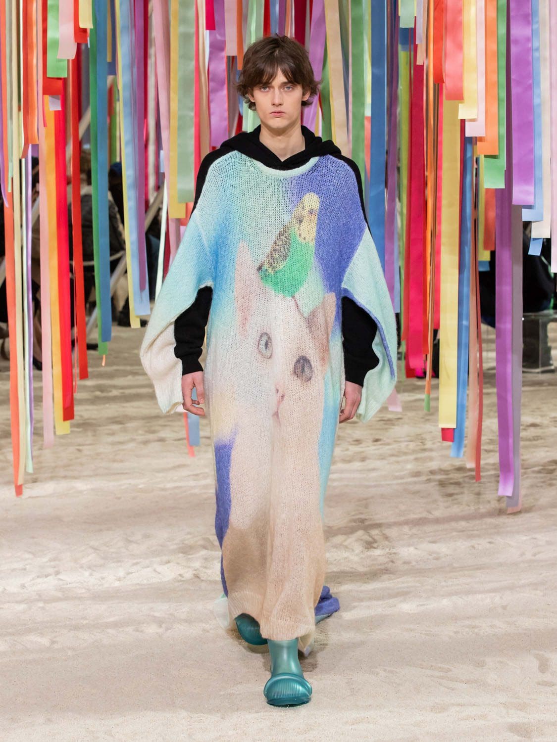 Loewe outono inverno 2022-2023 by RUNWAY MAGAZINE