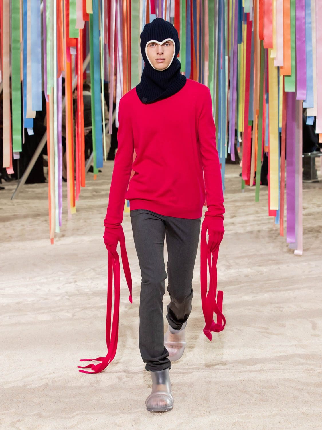 Loewe outono inverno 2022-2023 by RUNWAY MAGAZINE