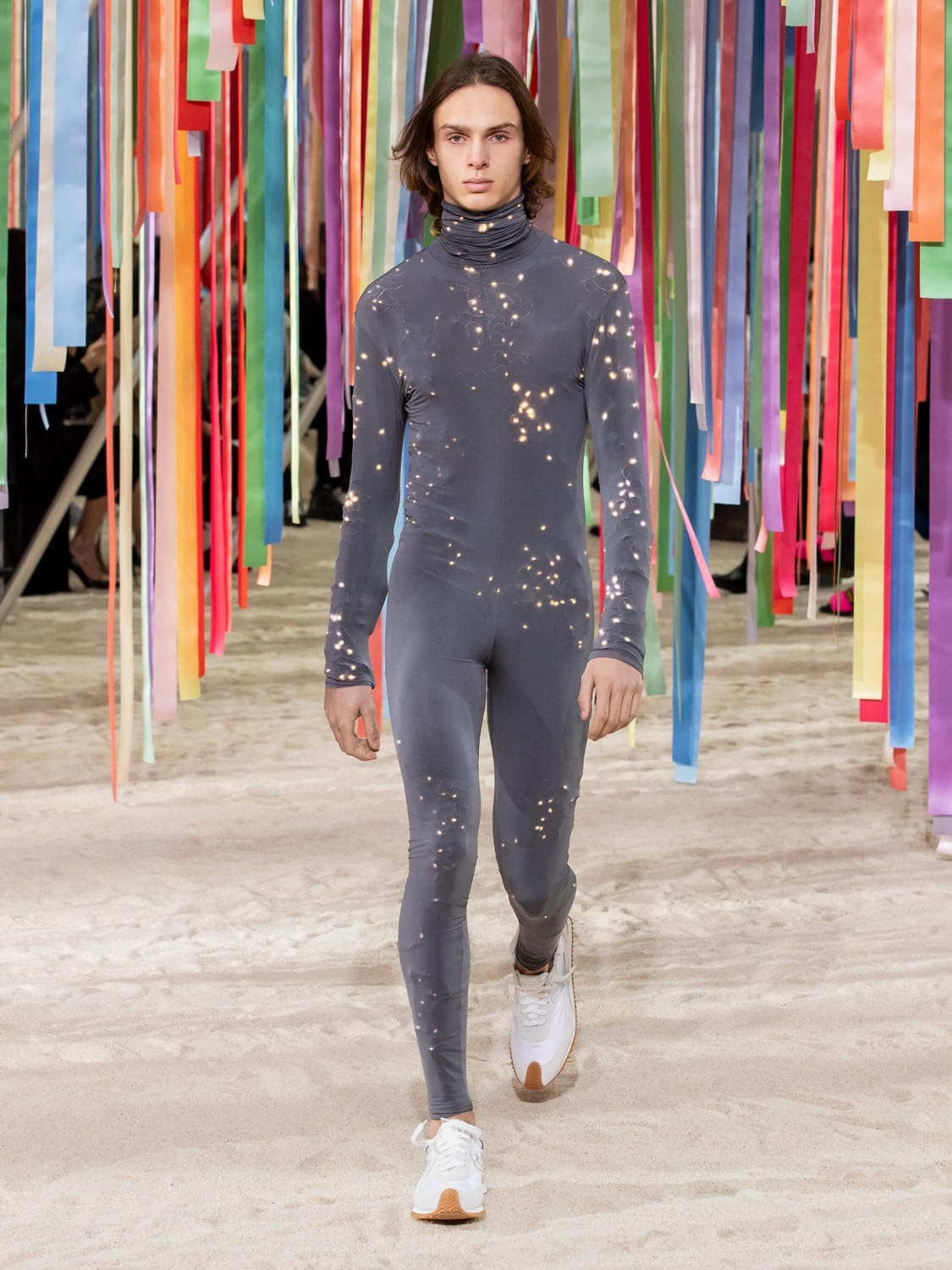 Loewe outono inverno 2022-2023 by RUNWAY MAGAZINE