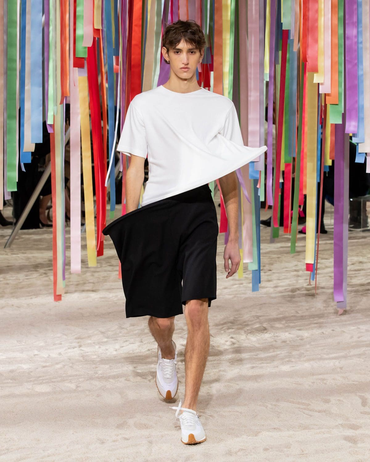 Loewe outono inverno 2022-2023 by RUNWAY MAGAZINE