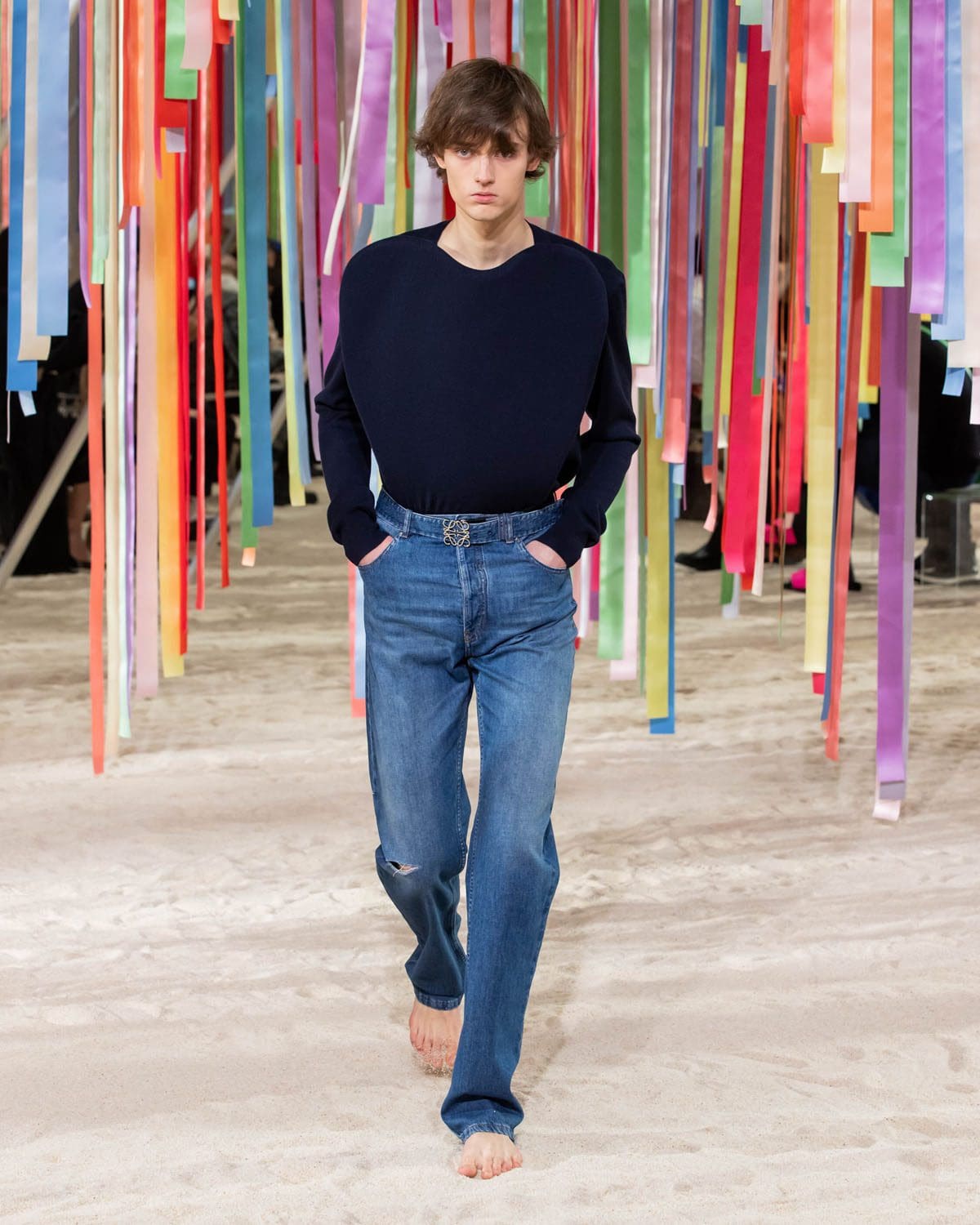 Loewe outono inverno 2022-2023 by RUNWAY MAGAZINE