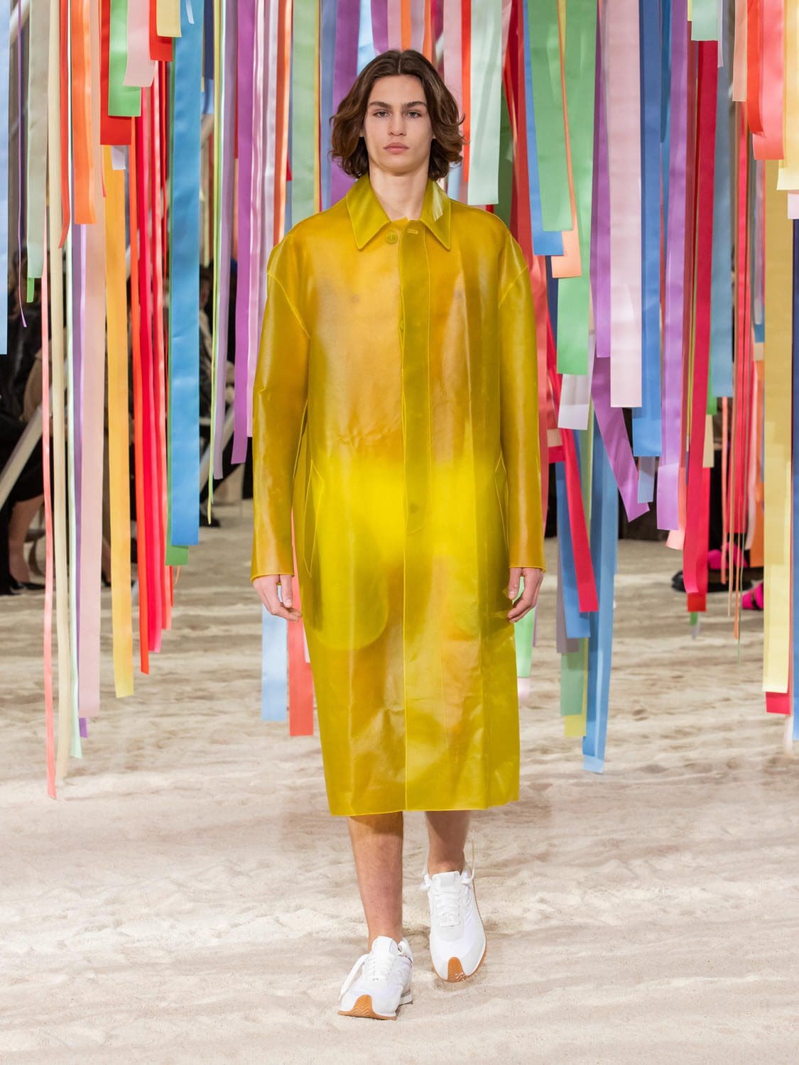 Loewe outono inverno 2022-2023 by RUNWAY MAGAZINE