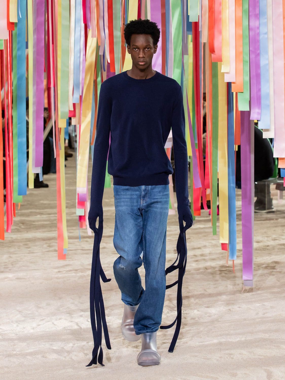 Loewe outono inverno 2022-2023 by RUNWAY MAGAZINE