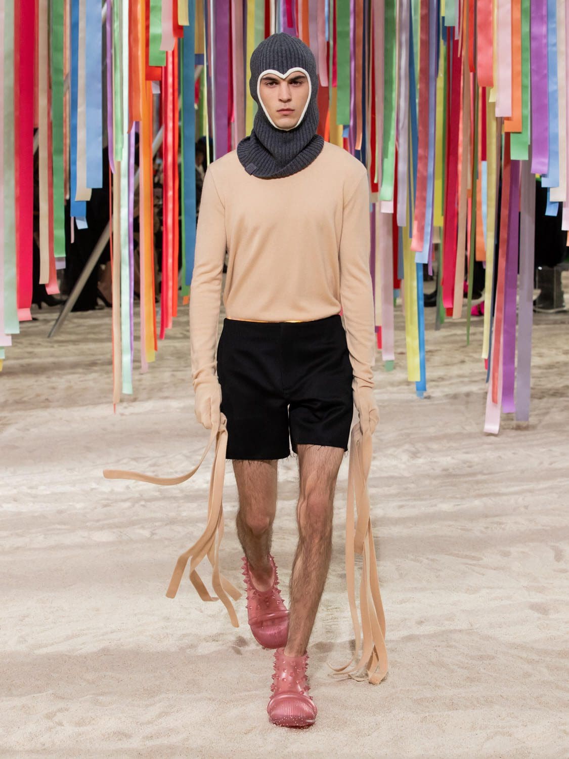 Loewe outono inverno 2022-2023 by RUNWAY MAGAZINE