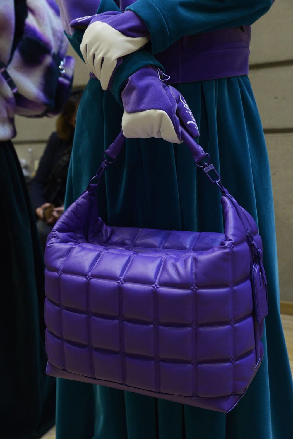 Louis Vuitton Automne Hiver 2022-2023 accessoires par RUNWAY MAGAZINE