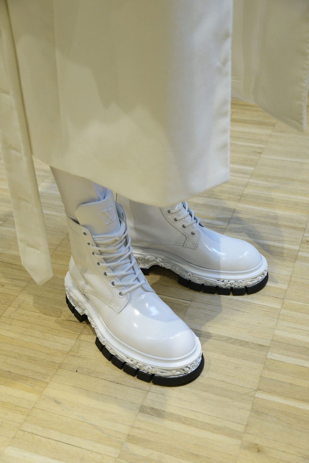 Louis Vuitton Automne Hiver 2022-2023 accessoires par RUNWAY MAGAZINE