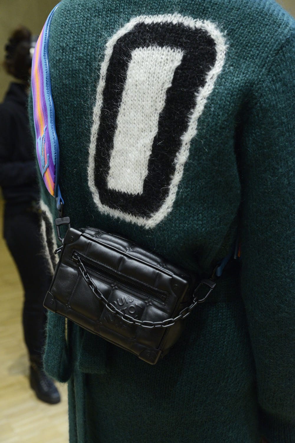 Louis Vuitton Automne Hiver 2022-2023 accessoires par RUNWAY MAGAZINE