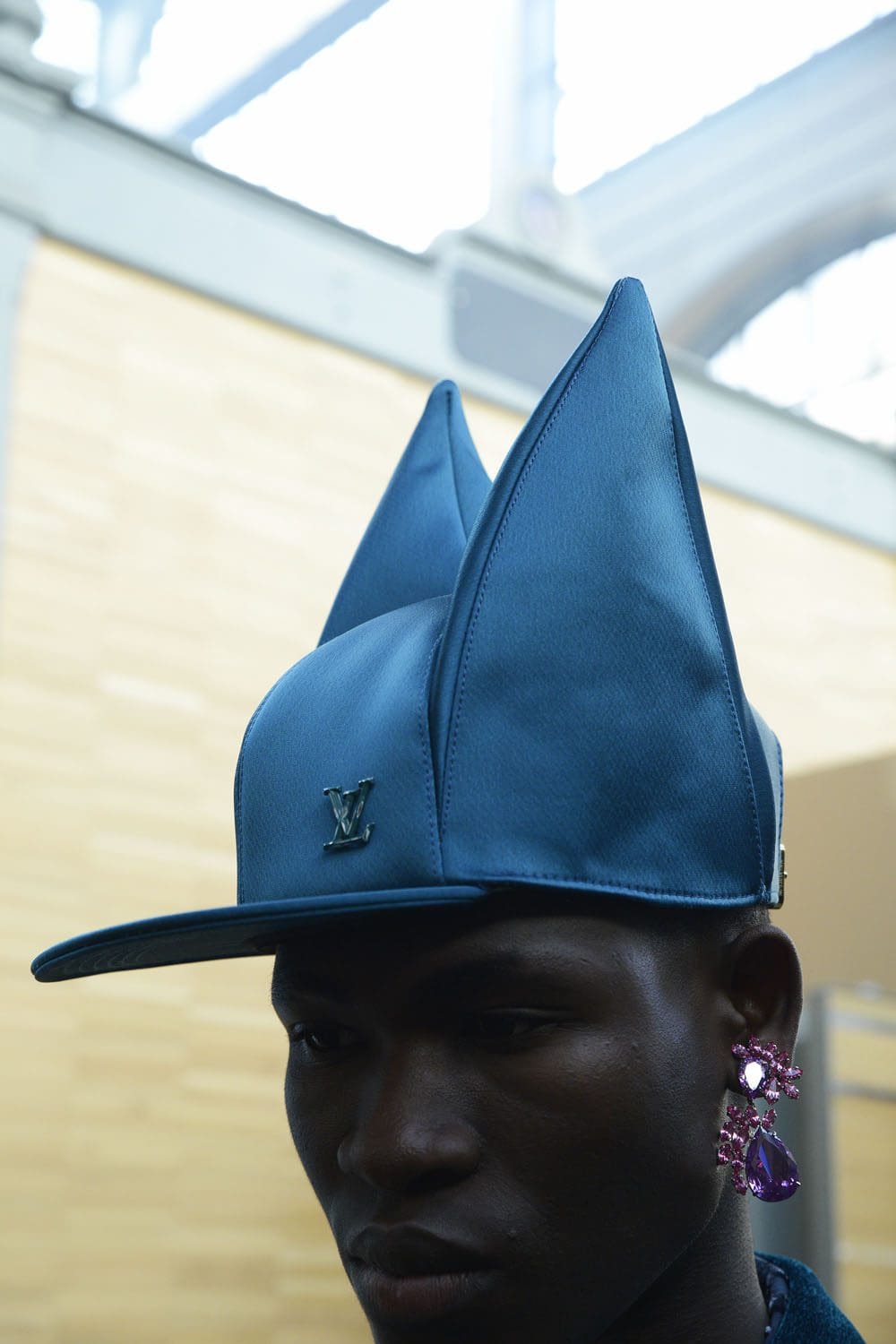 Louis Vuitton Automne Hiver 2022-2023 accessoires par RUNWAY MAGAZINE