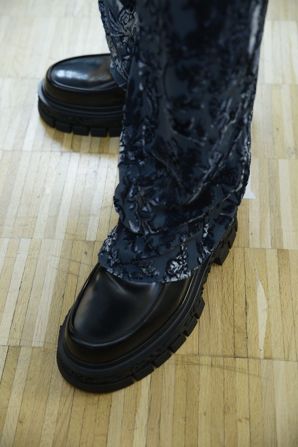 Louis Vuitton Automne Hiver 2022-2023 accessoires par RUNWAY MAGAZINE