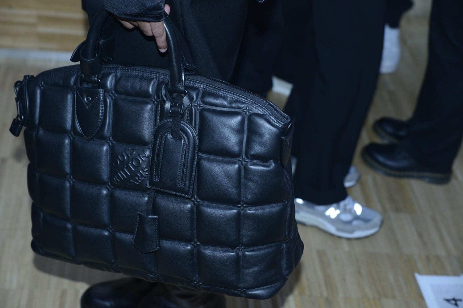 Louis Vuitton Automne Hiver 2022-2023 accessoires par RUNWAY MAGAZINE