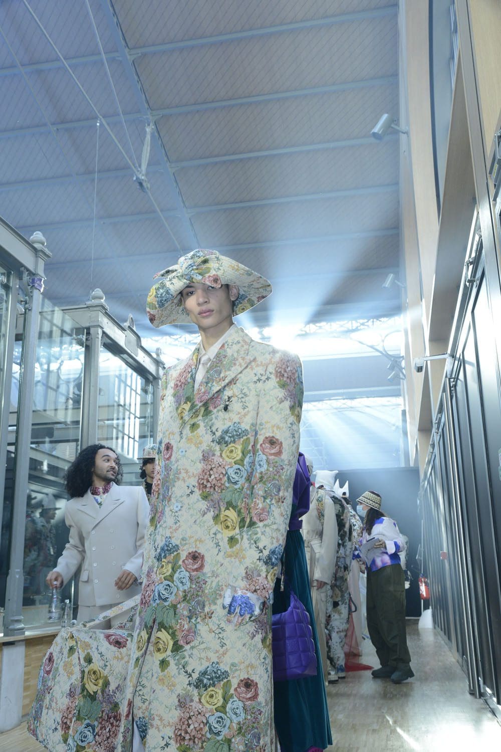 Louis Vuitton Automne Hiver 2022-2023 accessoires par RUNWAY MAGAZINE