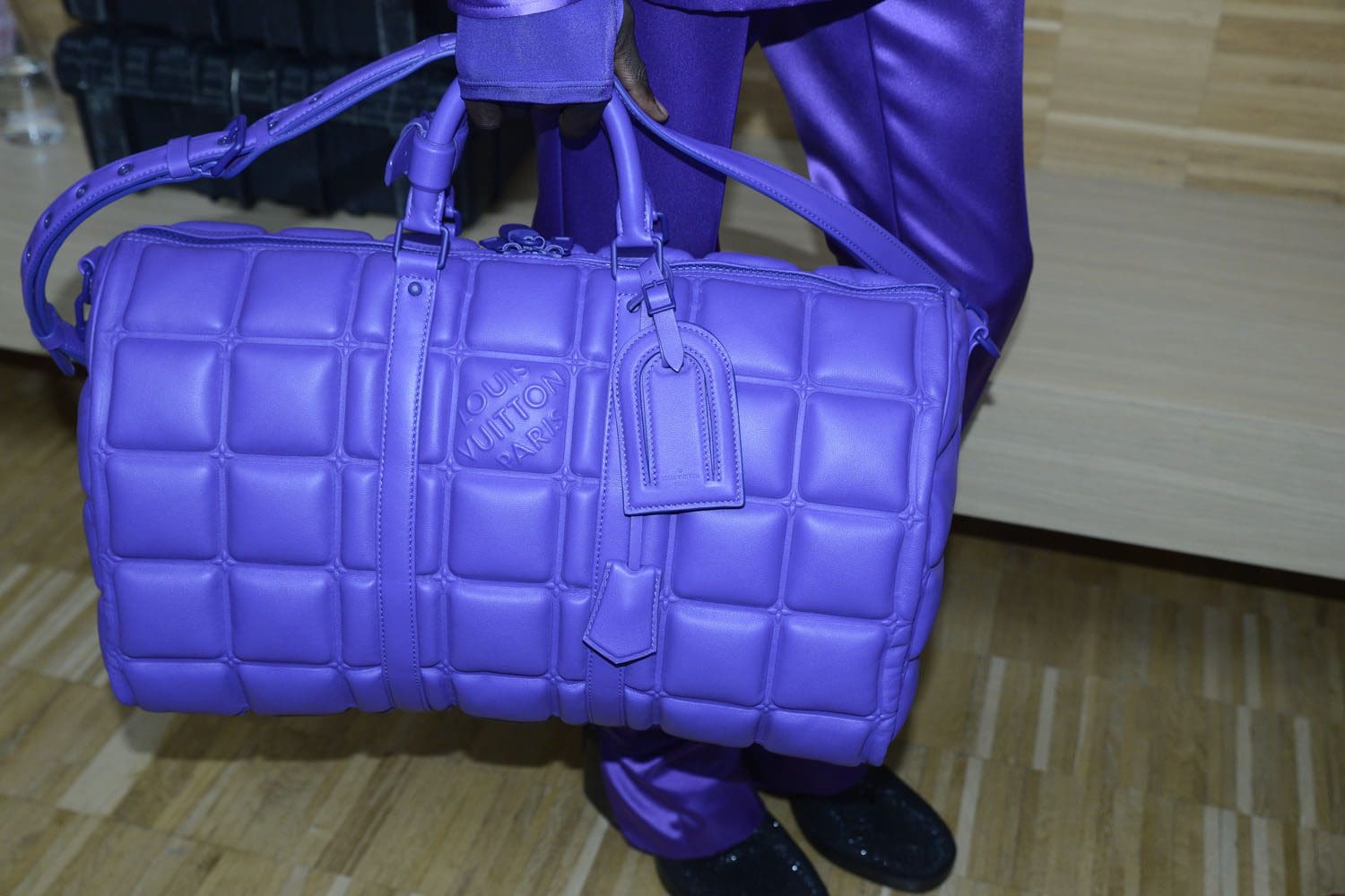 Louis Vuitton Automne Hiver 2022-2023 accessoires par RUNWAY MAGAZINE