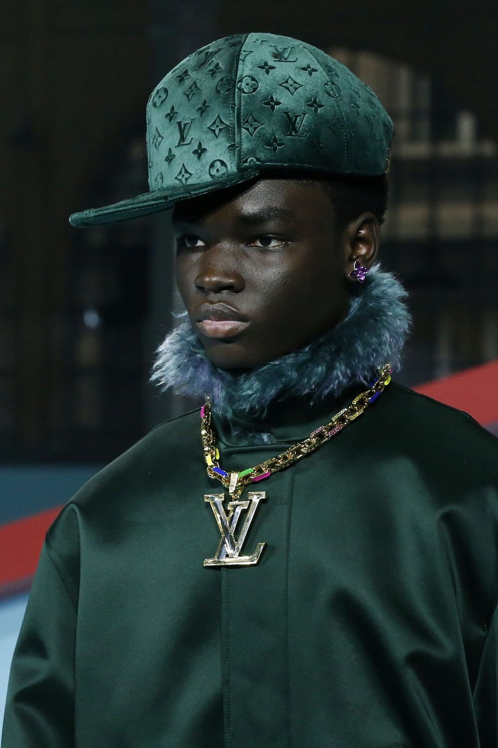 Louis Vuitton Automne Hiver 2022-2023 accessoires par RUNWAY MAGAZINE