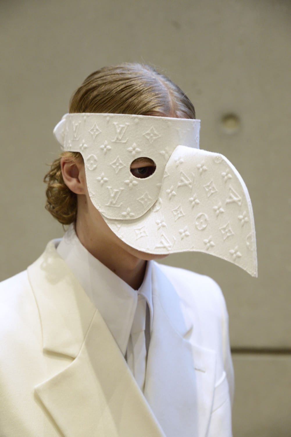 Louis Vuitton Automne Hiver 2022-2023 accessoires par RUNWAY MAGAZINE